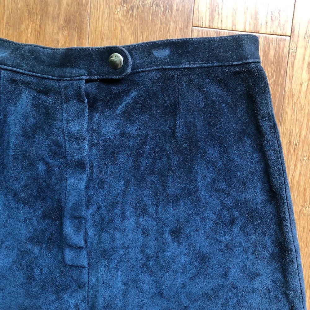 Vintage suede leather shorts - Picture 3 of 4